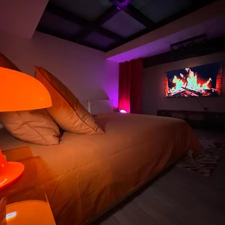 Le 70's - Hyper Centre - *