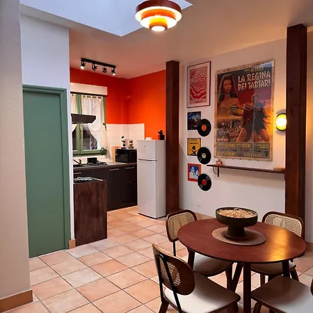 Le 70's - Hyper Centre - * Troyes