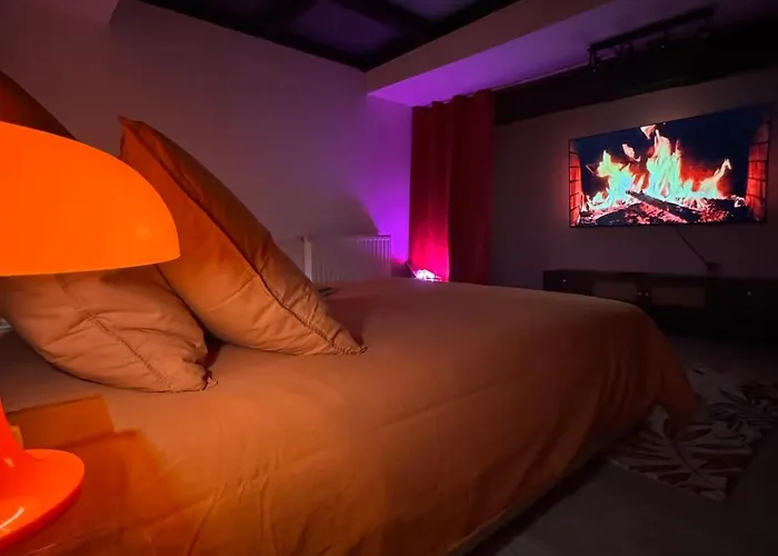 Le 70's - Hyper Centre - *